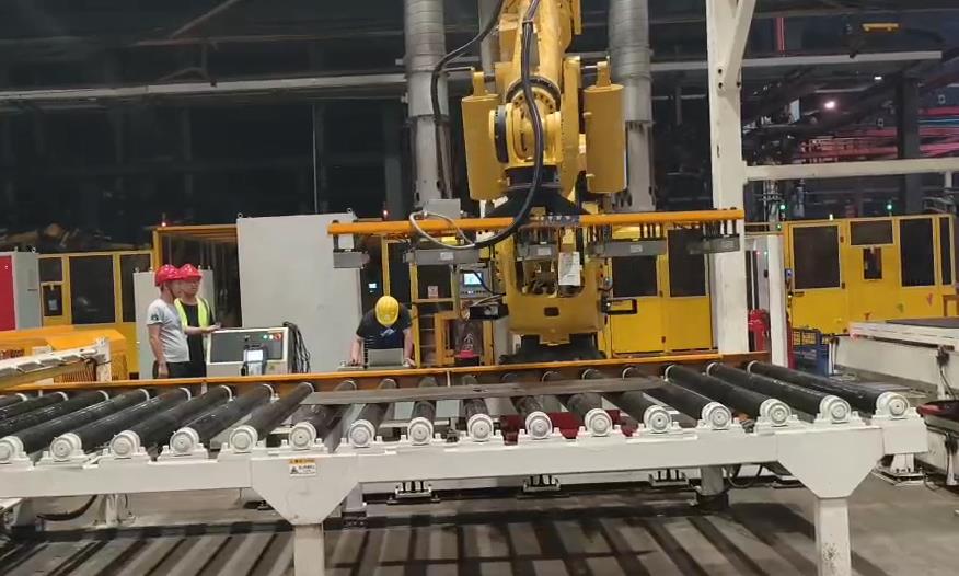 千豪自動化機(jī)械手吸盤夾具搬運(yùn)鋼板